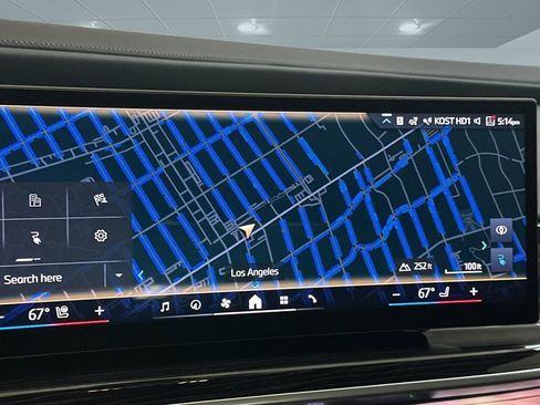 Used 2026 BMW i7 eDrive50 w/ M Sport Package image 23