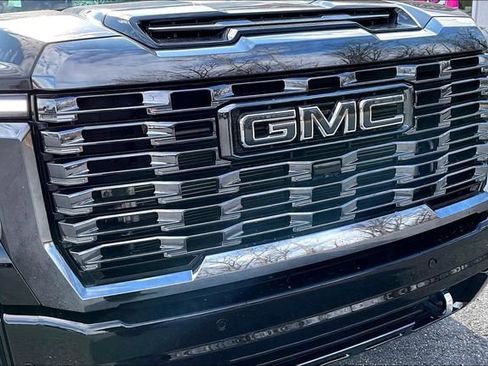 Certified 2024 GMC Sierra 3500 Denali Ultimate image 30