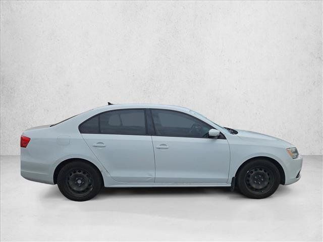 Used 2014 Volkswagen Jetta SE FWD image 4