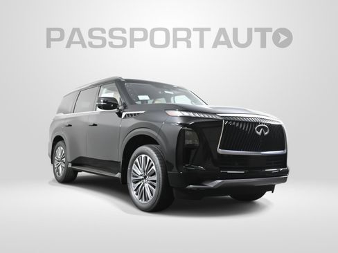 New 2026 INFINITI QX80 Luxe image 3
