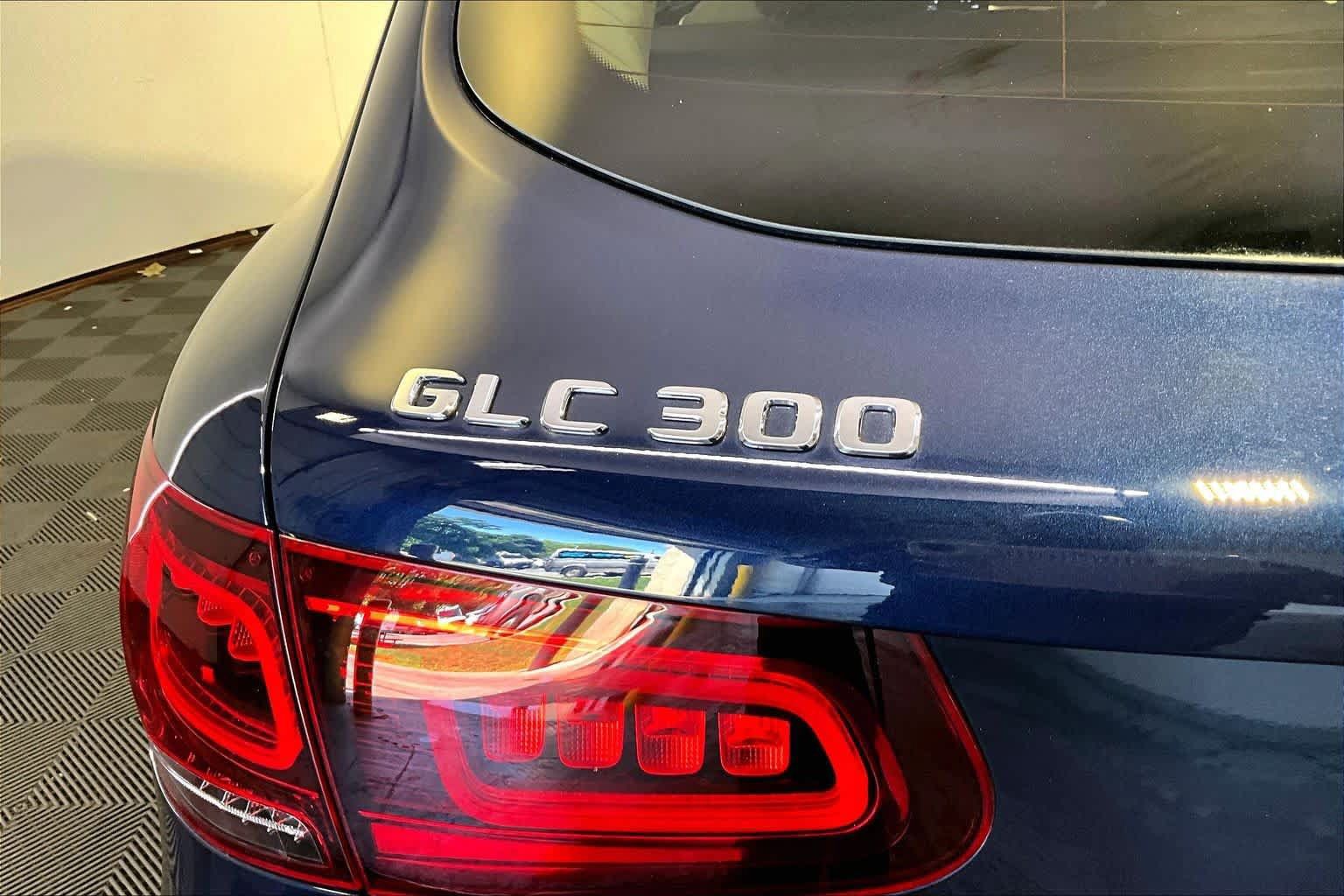 Certified 2022 Mercedes-Benz GLC 300 4MATIC image 33