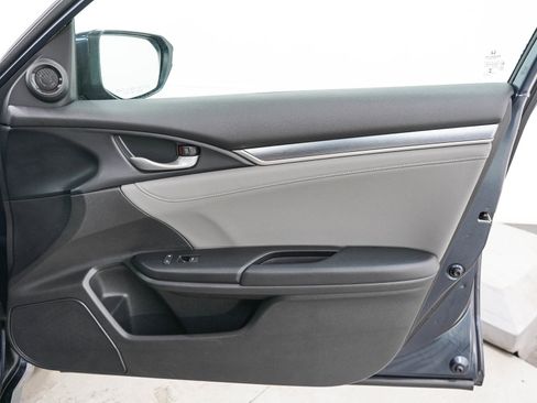 Used 2017 Honda Civic EX-L image 9