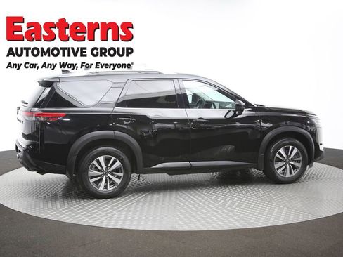 Used 2023 Nissan Pathfinder SL w/ Lighting Package (N92) AWD/4WD image 44