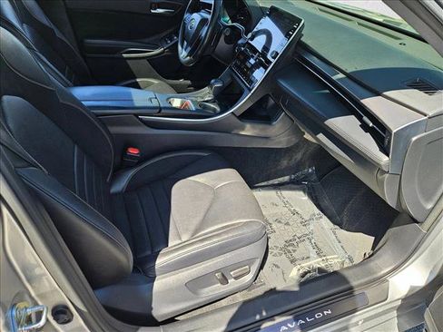 Used 2019 Toyota Avalon XSE w/ All Weather Liner Package FWD image 20