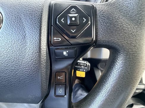 Used 2019 Toyota Tacoma SR RWD image 8