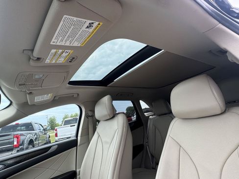 Used 2019 Lincoln MKC Reserve AWD/4WD image 17