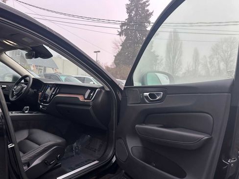 Certified 2023 Volvo XC60 T8 Plus w/ Protection Package Premier image 11