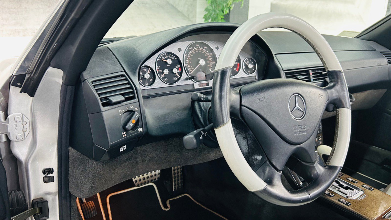 Used 2002 Mercedes-Benz SL 500 image 31