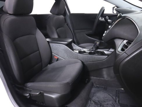 Used 2023 Chevrolet Malibu LT FWD image 35