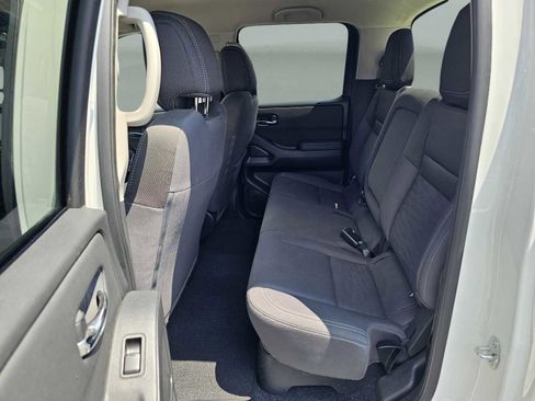 Used 2024 Nissan Frontier SV image 32