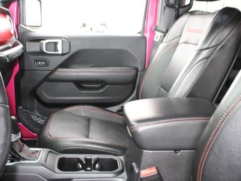 Used 2022 Jeep Wrangler Unlimited Rubicon w/ LED Lighting Group AWD/4WD image 34