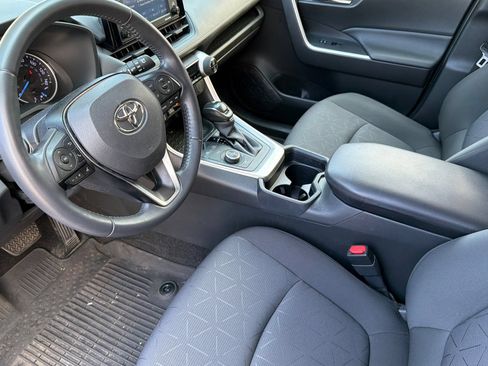 Used 2020 Toyota RAV4 XLE w/ Convenience Package AWD/4WD image 10