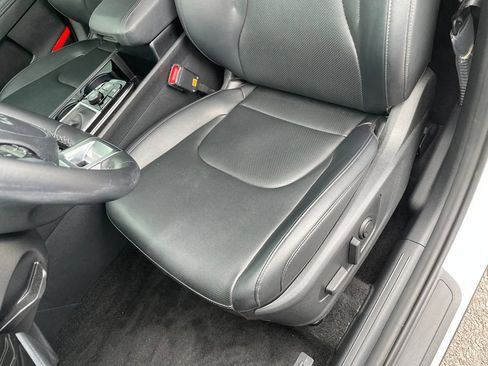 Certified 2025 Kia Sportage EX w/ Premium Package FWD image 24