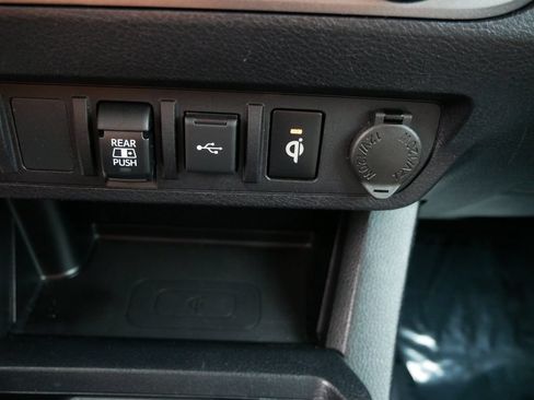 Certified 2020 Toyota Tacoma TRD Sport AWD/4WD image 23