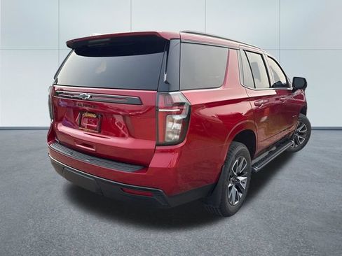 Used 2024 Chevrolet Tahoe Z71 w/ Luxury Package AWD/4WD image 4