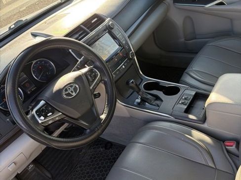 Used 2016 Toyota Camry XLE image 18