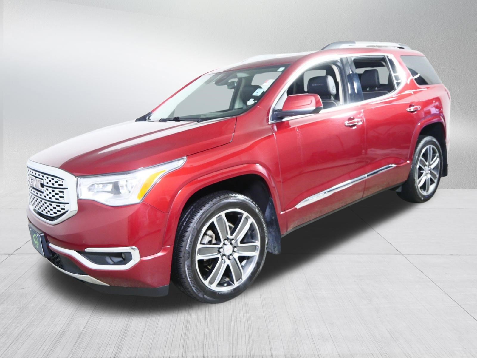 Used 2019 GMC Acadia Denali w/ Technology Package AWD/4WD image 3