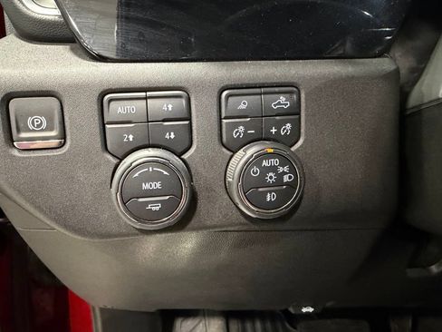 Used 2024 Chevrolet Silverado 2500 LTZ AWD/4WD image 26