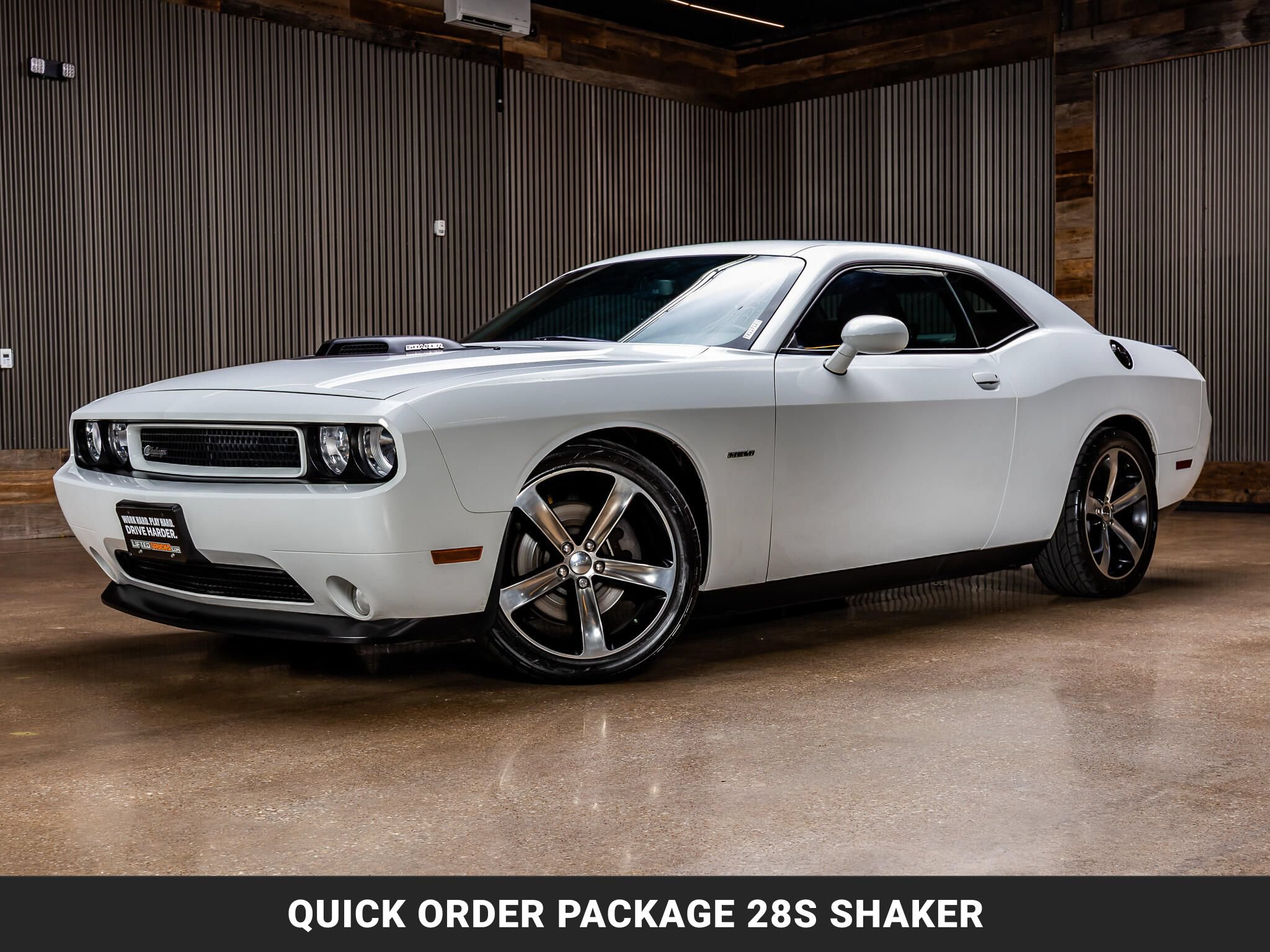 Used 2014 Dodge Challenger R/T RWD image 4