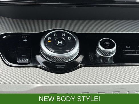 Used 2025 Ford Expedition Active image 34