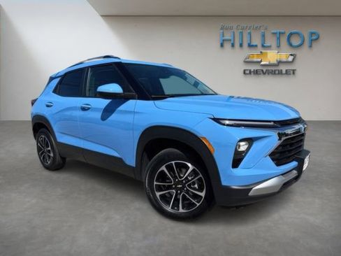 Used 2024 Chevrolet TrailBlazer LT w/ Convenience Package AWD/4WD image 1