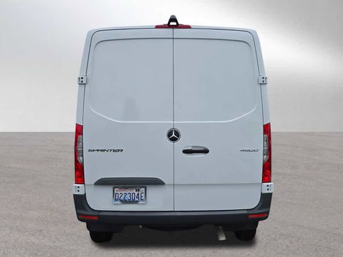 Used 2024 Mercedes-Benz Sprinter 4500 image 4