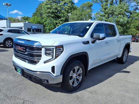Used 2025 GMC Sierra 1500 SLT AWD/4WD image 7