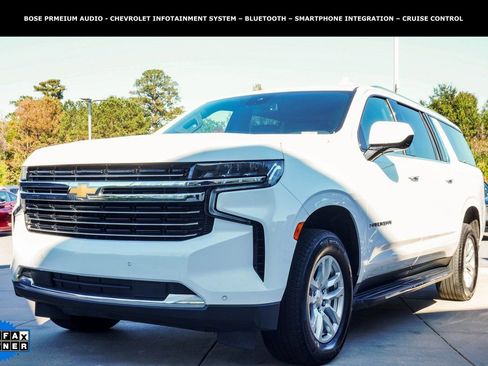 Used 2024 Chevrolet Suburban LT image 4