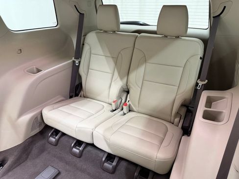 Used 2019 GMC Acadia Denali FWD image 17