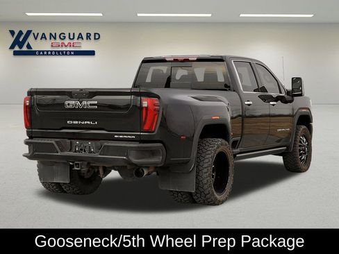 Used 2025 GMC Sierra 3500 Denali Ultimate image 3