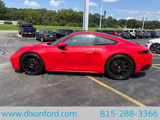 Used 2024 Porsche 911 Carrera RWD image 5