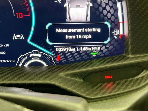 Used 2024 Lamborghini Revuelto image 10