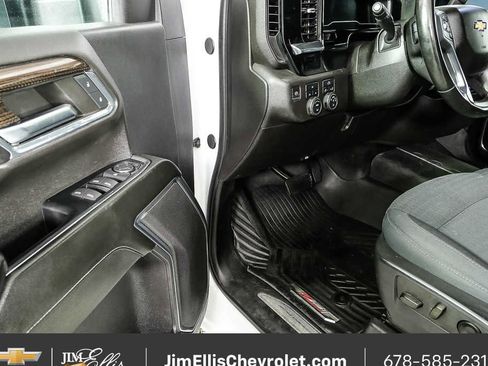 Used 2024 Chevrolet Silverado 2500 LT AWD/4WD image 7