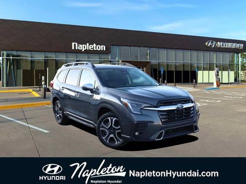 Used 2023 Subaru Ascent Touring AWD/4WD image 1