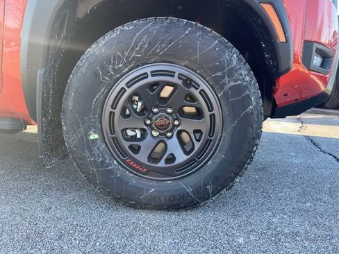New 2025 Nissan Frontier PRO-4X w/ Pro Premium Package image 11