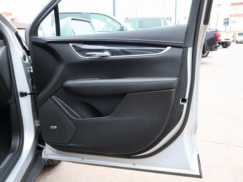 Used 2020 Cadillac XT5 Premium Luxury image 11