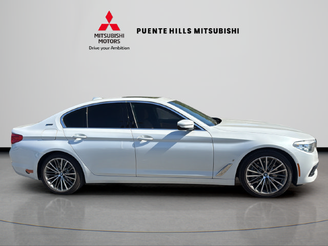Used 2019 BMW 530e w/ Convenience Package RWD image 4
