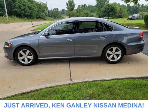 Used 2015 Volkswagen Passat 1.8T Limited Edition FWD image 6