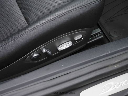 Used 2025 Porsche 718 Boxster image 32