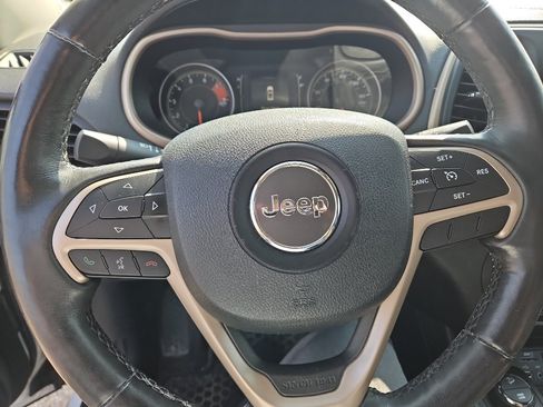 Used 2016 Jeep Cherokee 75th Anniversary AWD/4WD image 10
