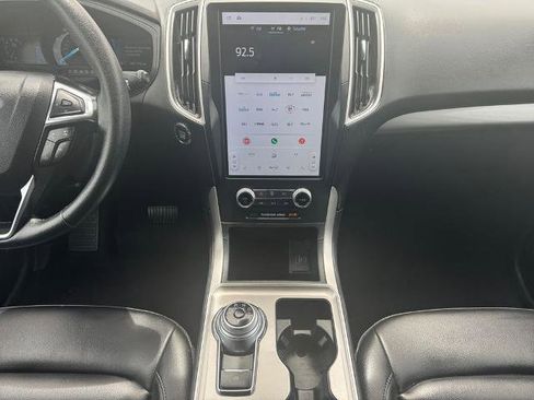 Certified 2024 Ford Edge SEL AWD/4WD image 11