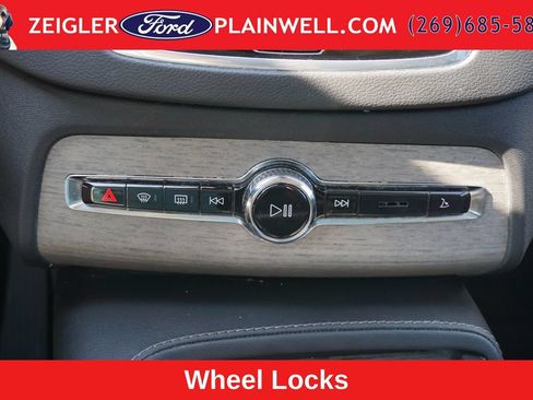 Used 2023 Volvo XC90 B6 Ultimate w/ Protection Package Premier AWD/4WD image 25