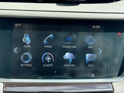Used 2018 Cadillac XT5 Luxury w/ Driver Awareness Package AWD/4WD image 16