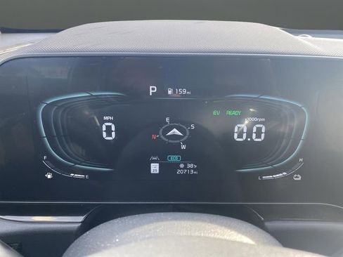 Certified 2023 Kia Niro EX image 18