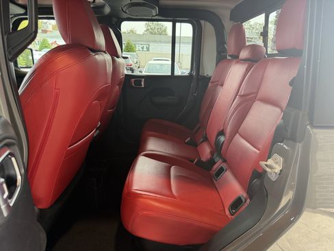 Used 2020 Jeep Gladiator Sport w/ Quick Order Package 24S image 37