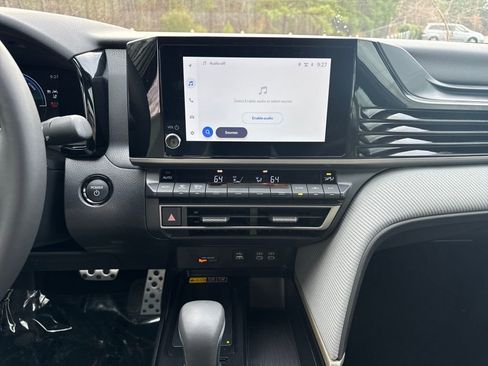 Used 2026 Toyota Camry SE image 10