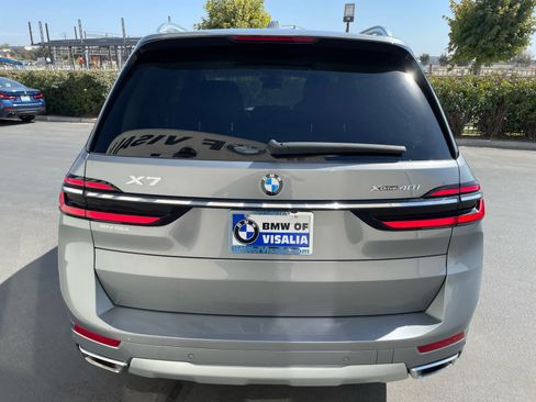 Used 2024 BMW X7 xDrive40i image 4