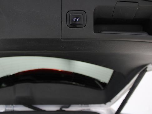 Certified 2022 Cadillac XT5 Premium Luxury image 9