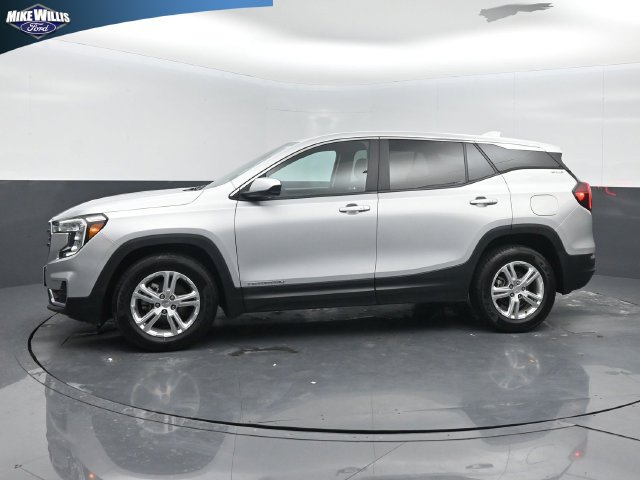Used 2022 GMC Terrain SLE FWD image 4