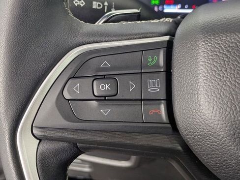 Used 2024 Jeep Grand Cherokee L Altitude RWD image 15